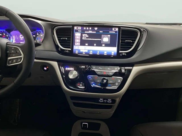 2024 Chrysler Pacifica Touring L Dallas TX