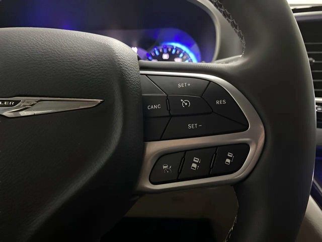 2024 Chrysler Pacifica Touring L Dallas TX