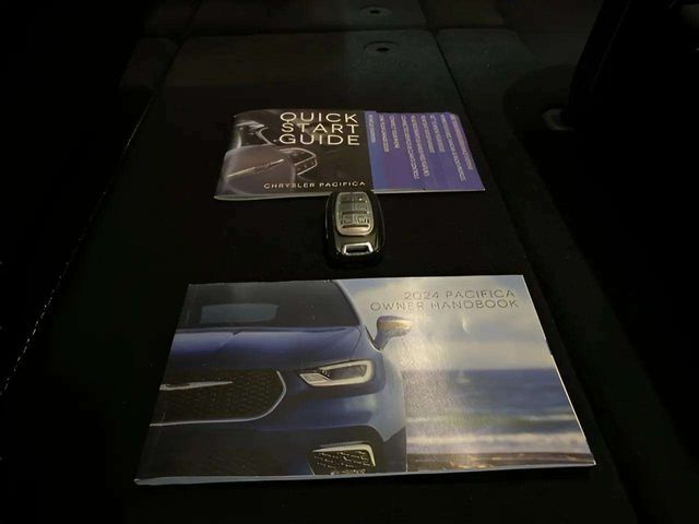2024 Chrysler Pacifica Touring L Dallas TX