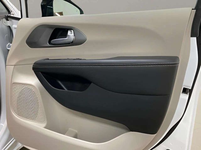 2024 Chrysler Pacifica Touring L Dallas TX