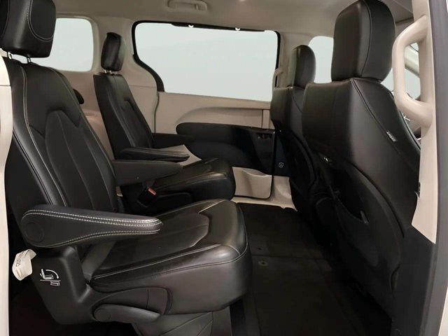 2024 Chrysler Pacifica Touring L Dallas TX