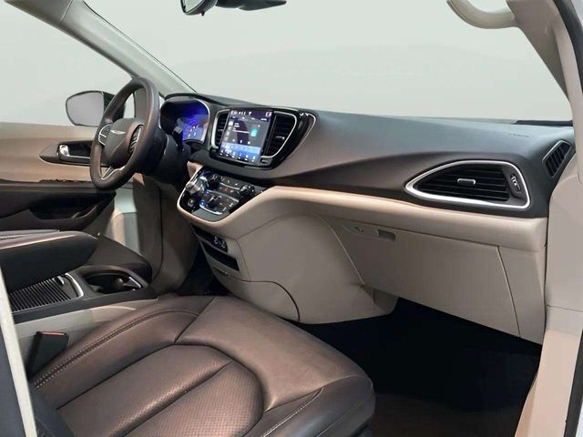 2024 Chrysler Pacifica Touring L Dallas TX