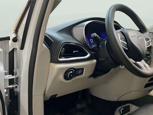 2024 Chrysler Pacifica Touring L Dallas TX