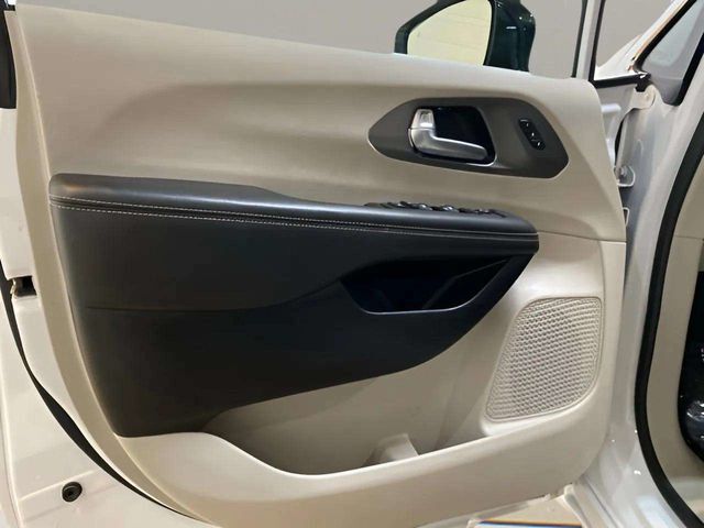 2024 Chrysler Pacifica Touring L Dallas TX