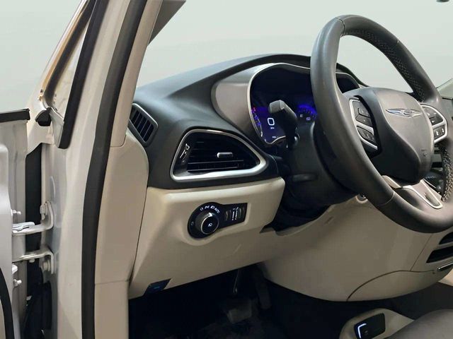 2024 Chrysler Pacifica Touring L Dallas TX