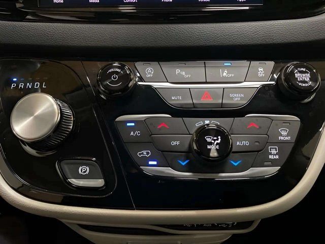 2024 Chrysler Pacifica Touring L Dallas TX