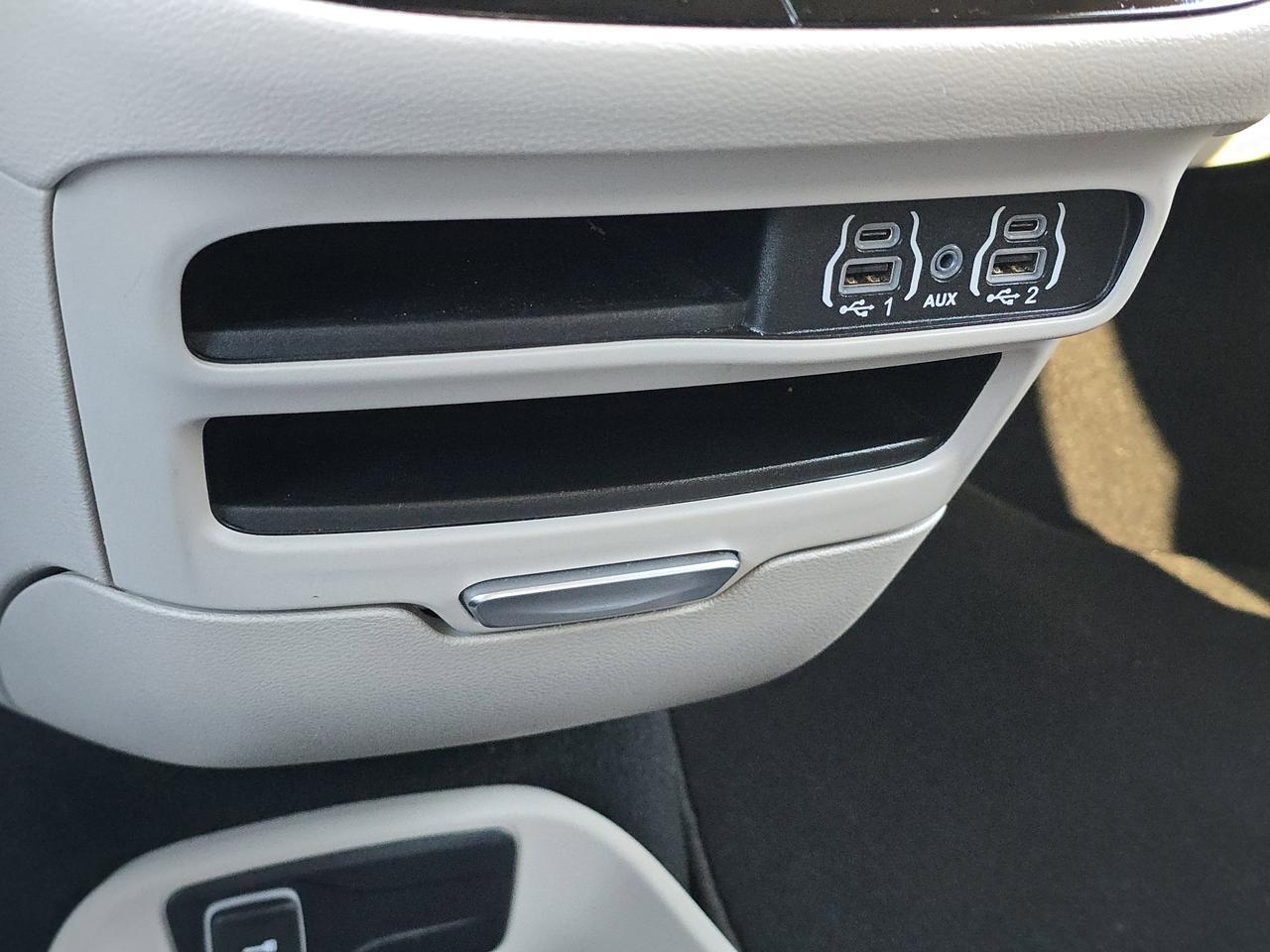 2024 Chrysler Pacifica Touring L Dalton GA