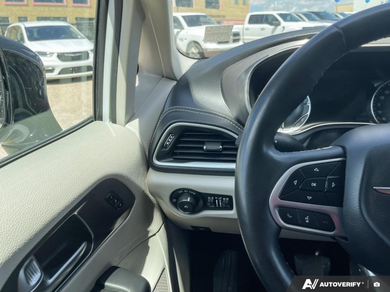 2024 Chrysler Pacifica Touring-L Edmonton AB