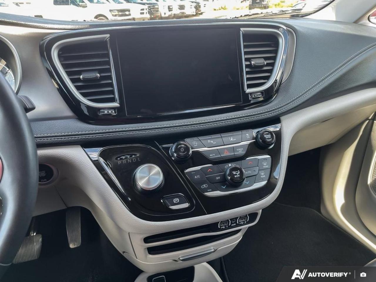 2024 Chrysler Pacifica Touring-L Edmonton AB