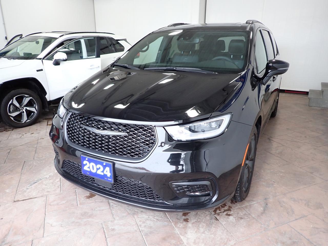 2024 Chrysler Pacifica Touring-L FWD LEATHER Listowel ON