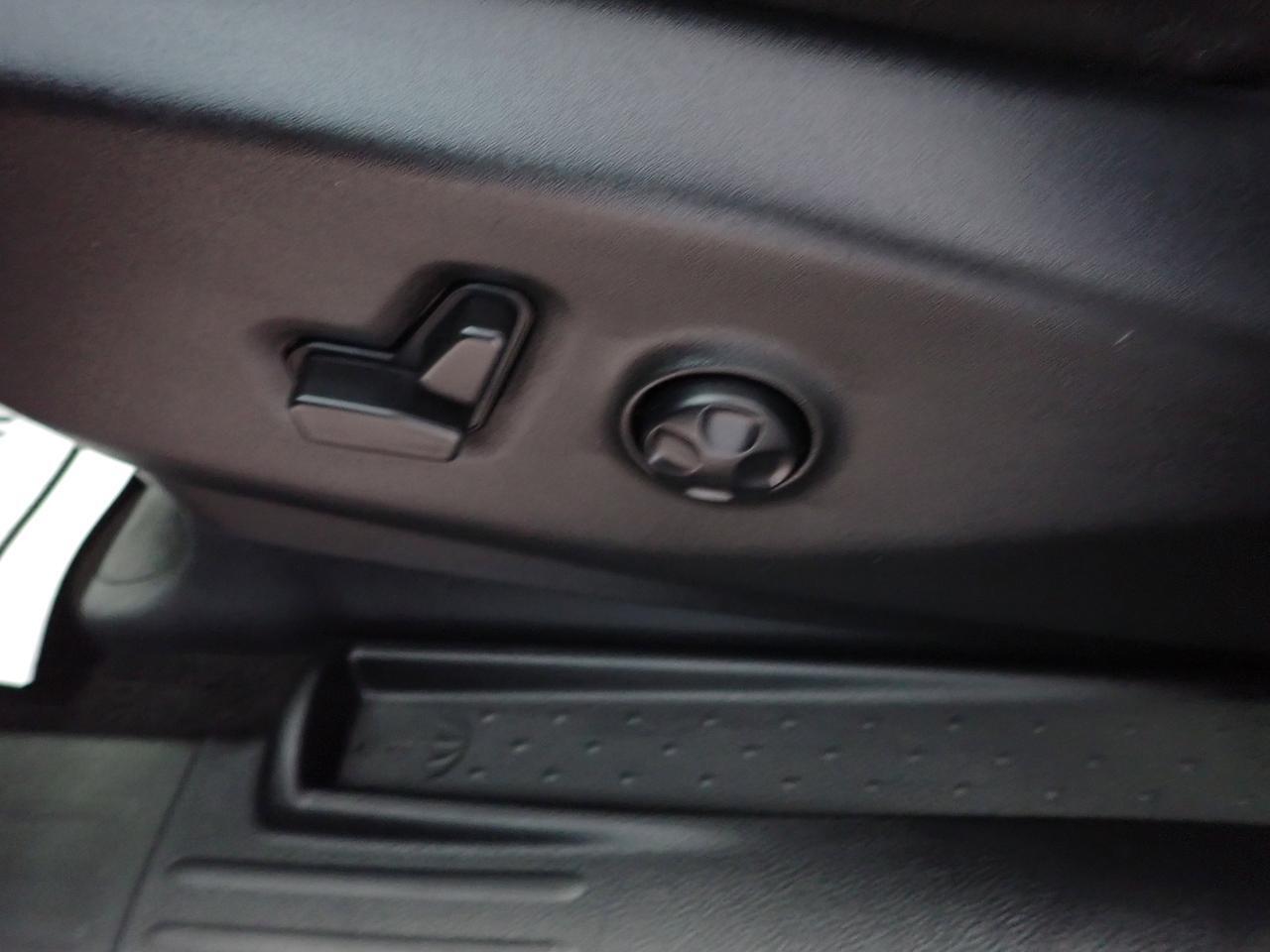 2024 Chrysler Pacifica Touring-L FWD LEATHER Listowel ON