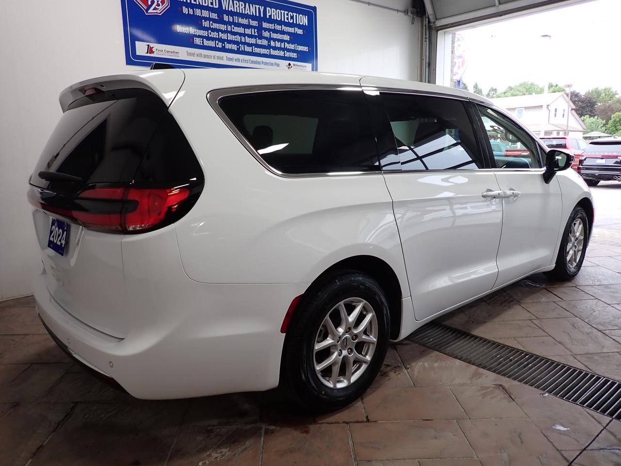 2024 Chrysler Pacifica Touring-L FWD Listowel ON