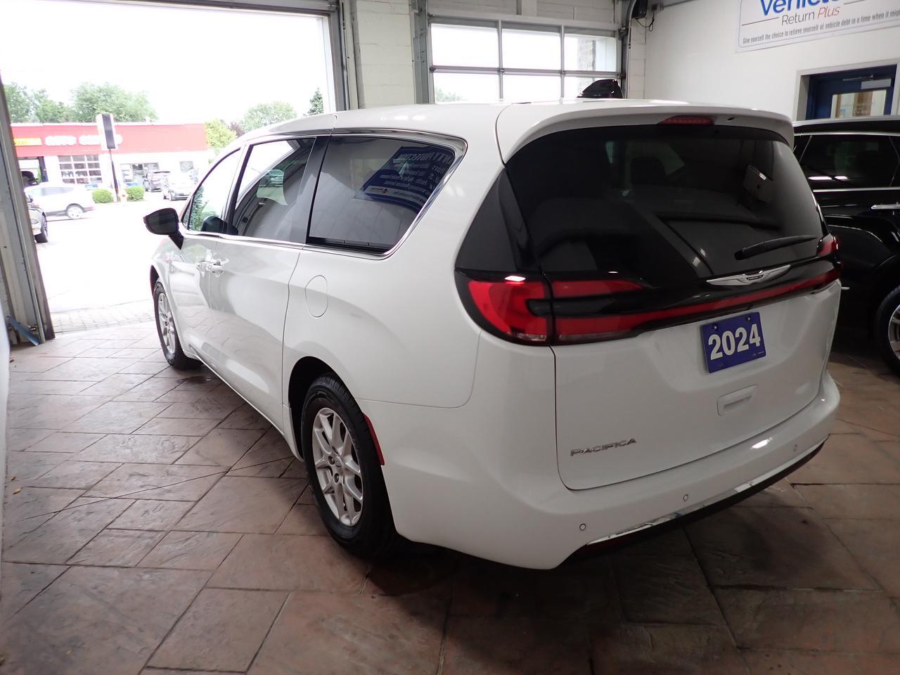 2024 Chrysler Pacifica Touring-L FWD Listowel ON