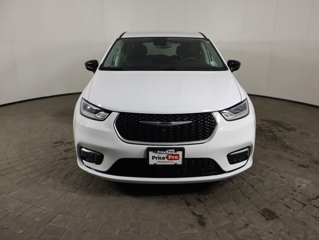 2024 Chrysler Pacifica Touring L FWD