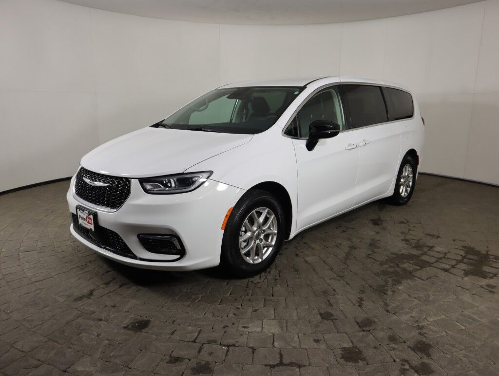 2024 Chrysler Pacifica Touring L FWD Maumee OH