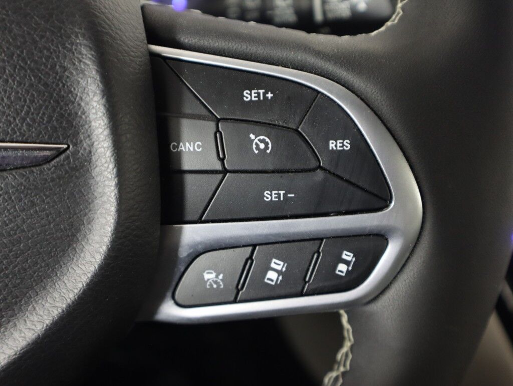 2024 Chrysler Pacifica Touring L FWD Maumee OH