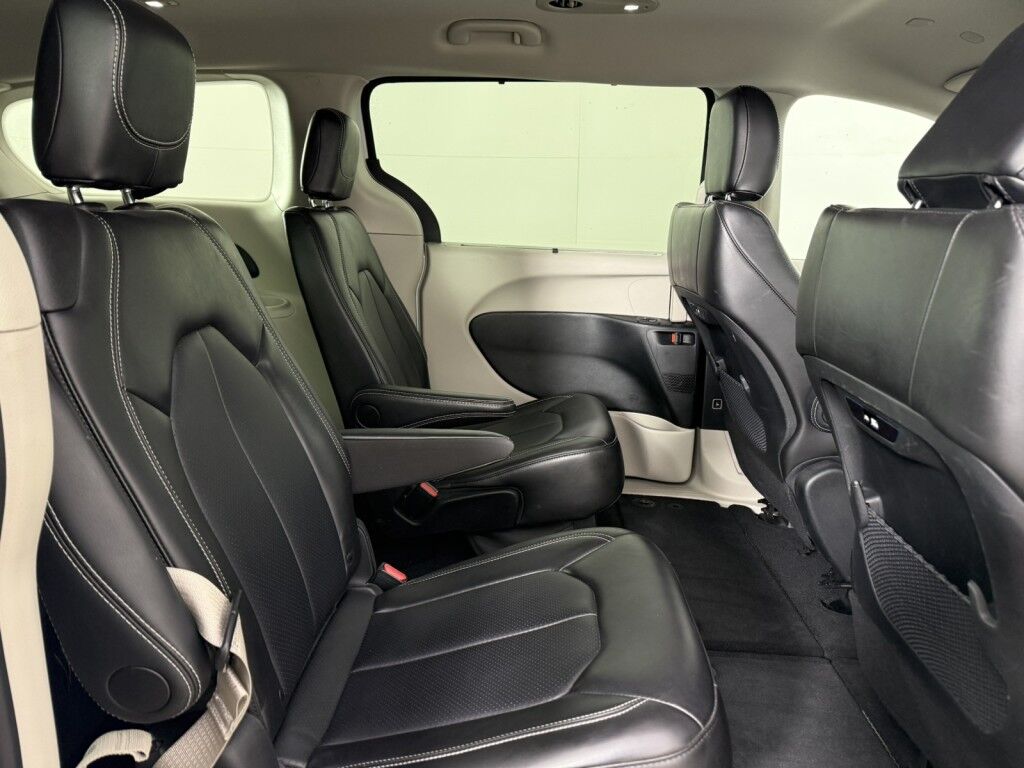 2024 Chrysler Pacifica Touring L FWD Maumee OH