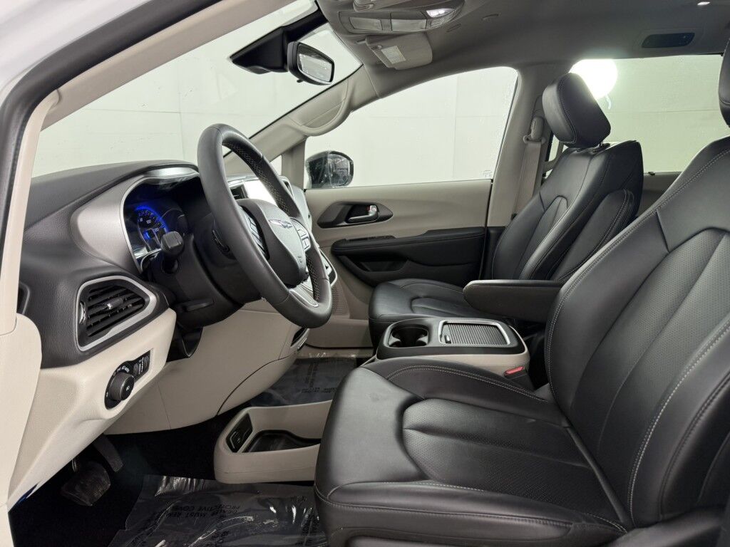 2024 Chrysler Pacifica Touring L FWD Maumee OH