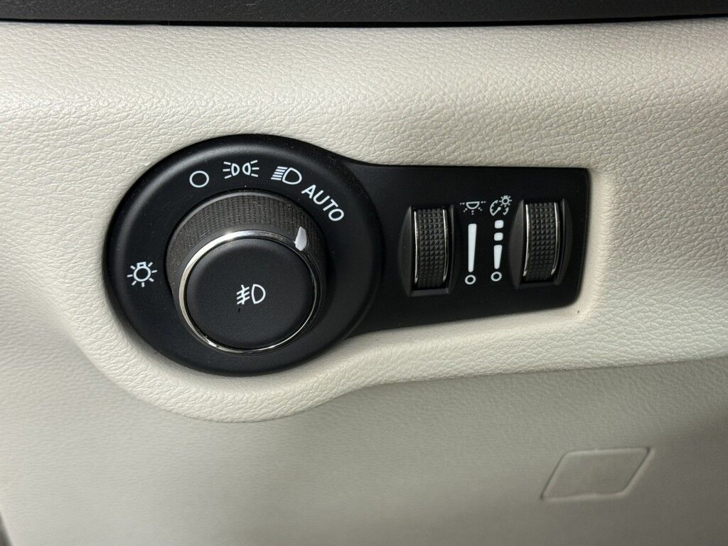 2024 Chrysler Pacifica Touring L FWD Maumee OH