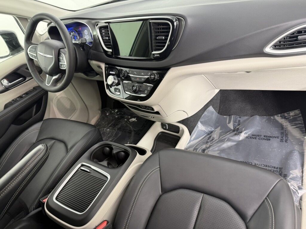 2024 Chrysler Pacifica Touring L FWD Maumee OH
