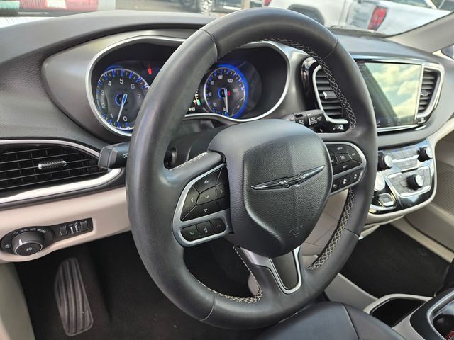 2024 Chrysler Pacifica Touring L Folsom CA