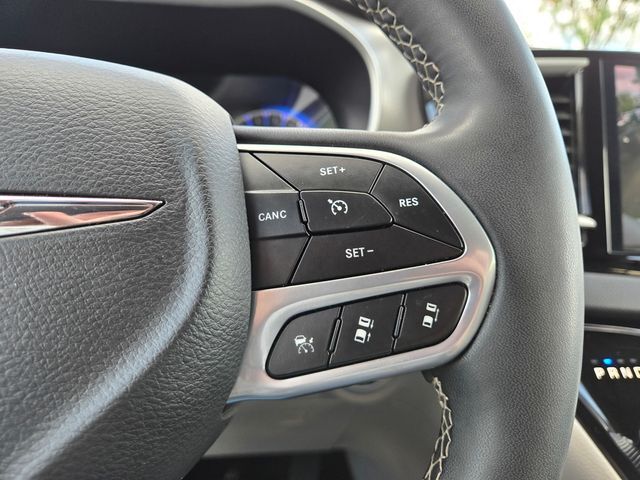 2024 Chrysler Pacifica Touring L Folsom CA