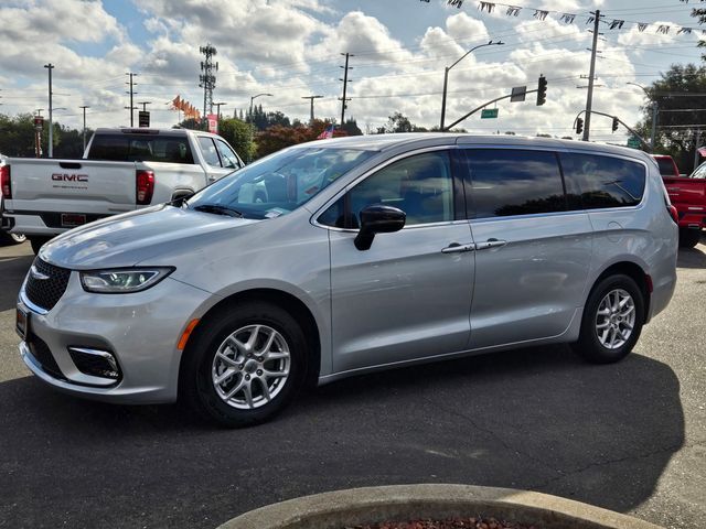 2024 Chrysler Pacifica Touring L Folsom CA
