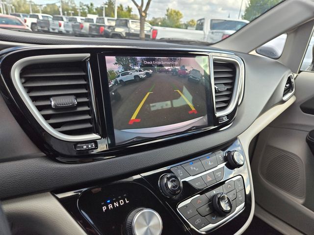 2024 Chrysler Pacifica Touring L Folsom CA