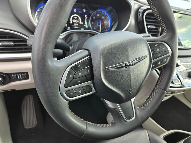 2024 Chrysler Pacifica Touring L Folsom CA