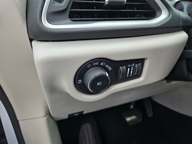 2024 Chrysler Pacifica Touring L Folsom CA