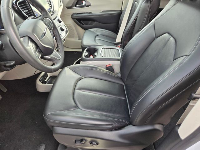 2024 Chrysler Pacifica Touring L Folsom CA