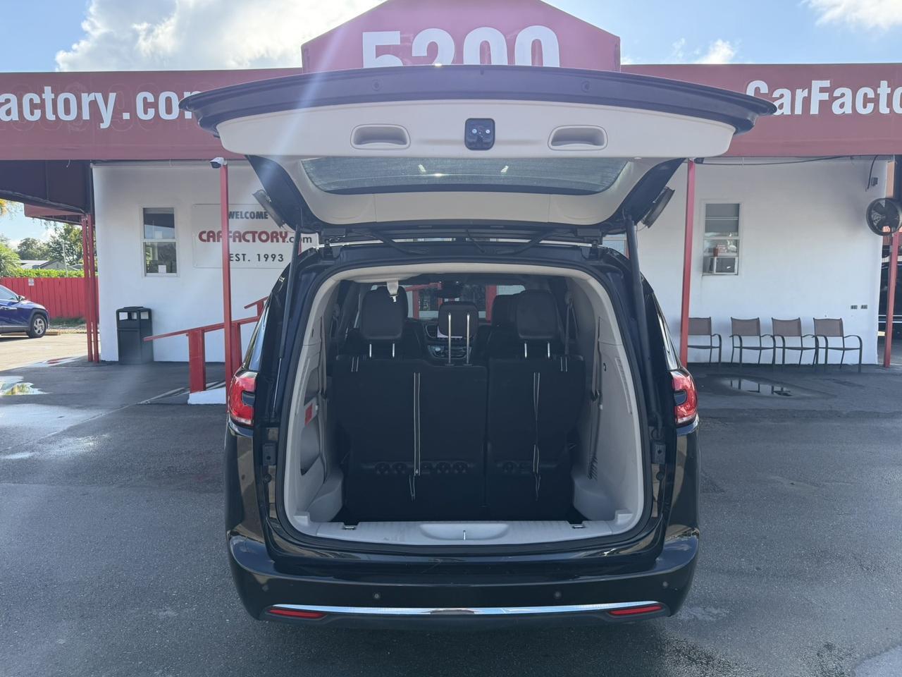 2024 Chrysler Pacifica Touring L Hollywood FL