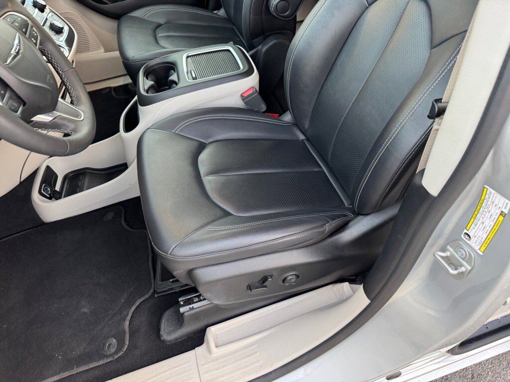 2024 Chrysler Pacifica Touring L Johnson City TN