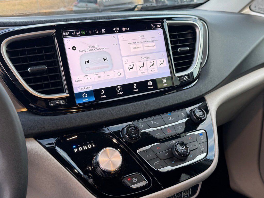 2024 Chrysler Pacifica Touring L Johnson City TN