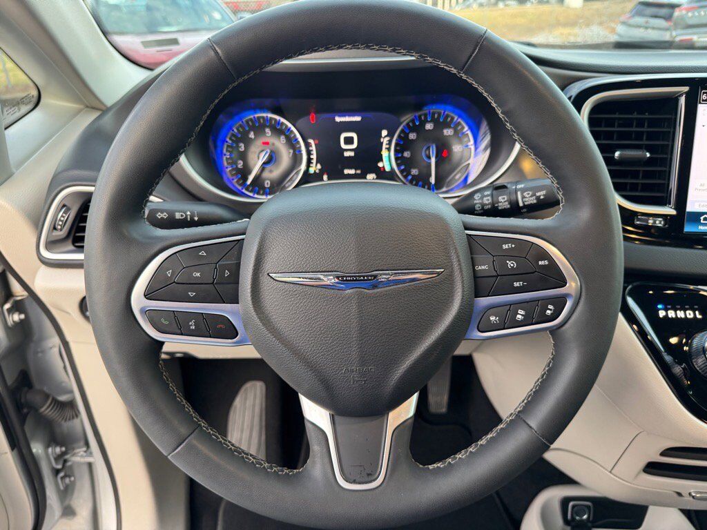 2024 Chrysler Pacifica Touring L Johnson City TN