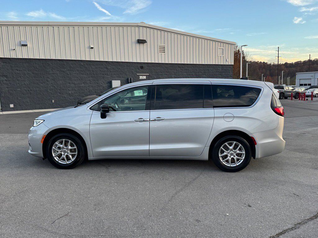 2024 Chrysler Pacifica Touring L Johnson City TN