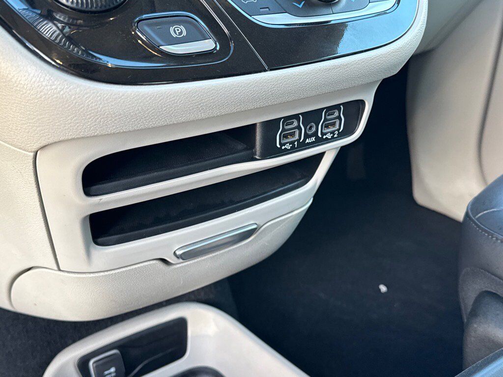 2024 Chrysler Pacifica Touring L Johnson City TN