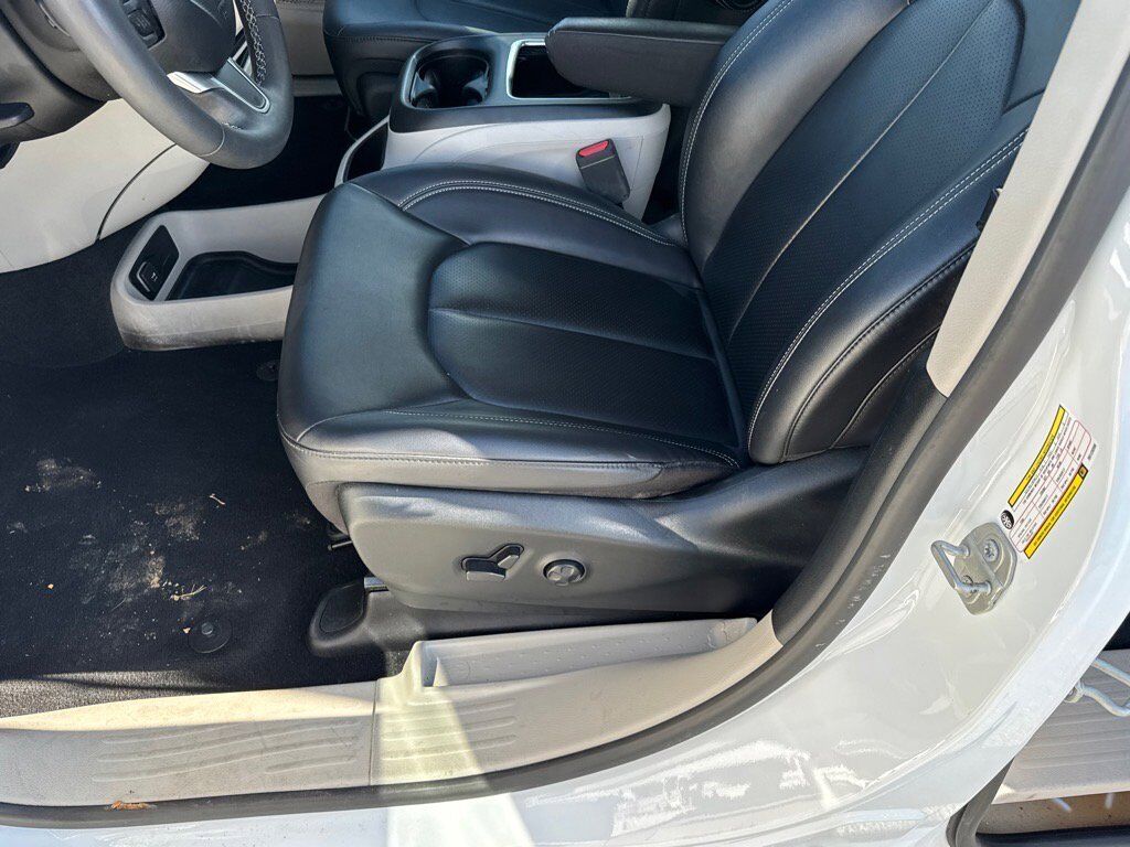 2024 Chrysler Pacifica Touring L Johnson City TN