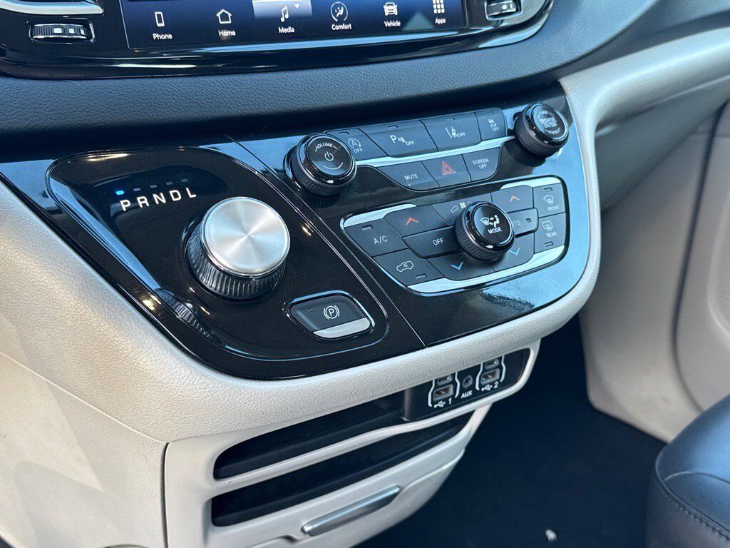 2024 Chrysler Pacifica Touring L Johnson City TN