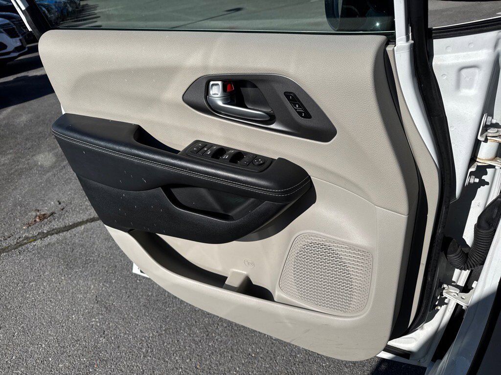 2024 Chrysler Pacifica Touring L Johnson City TN