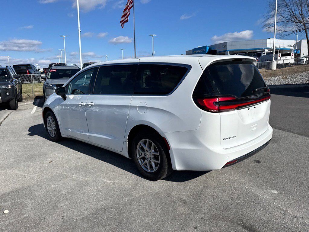 2024 Chrysler Pacifica Touring L Johnson City TN