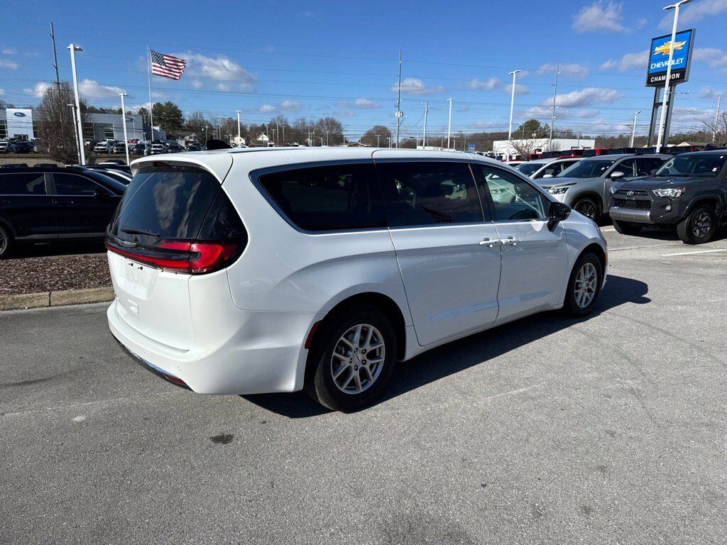 2024 Chrysler Pacifica Touring L Johnson City TN
