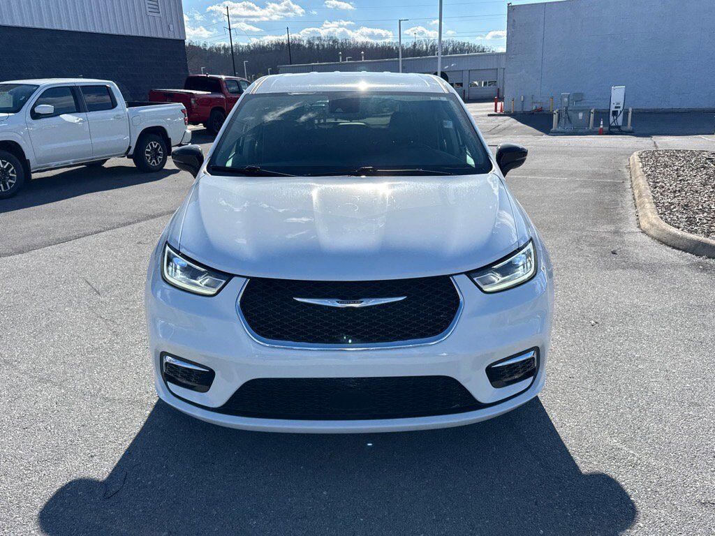 2024 Chrysler Pacifica Touring L Johnson City TN