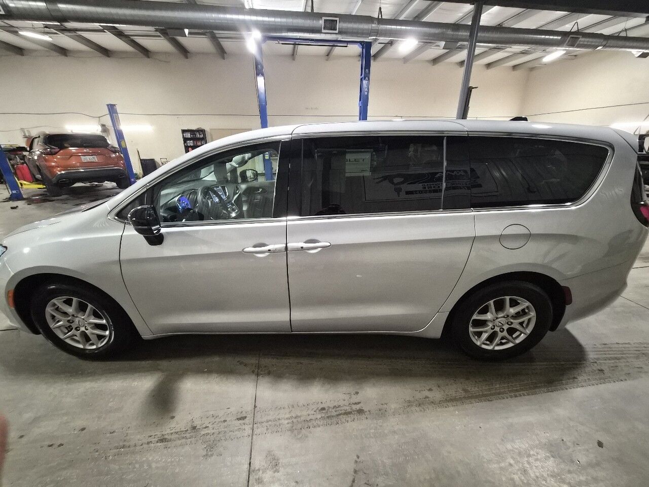 2024 Chrysler Pacifica Touring L