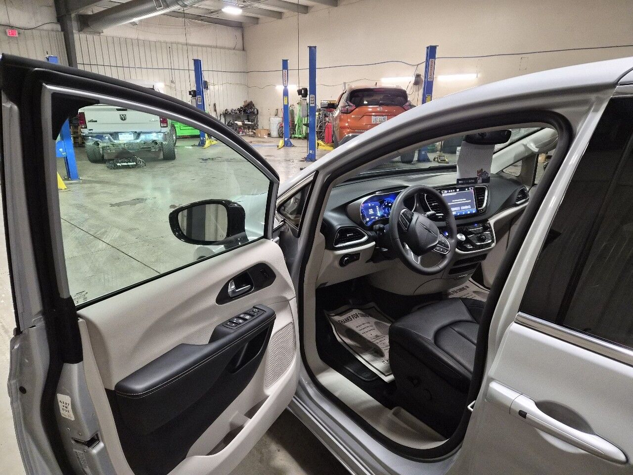 2024 Chrysler Pacifica Touring L Marietta OH