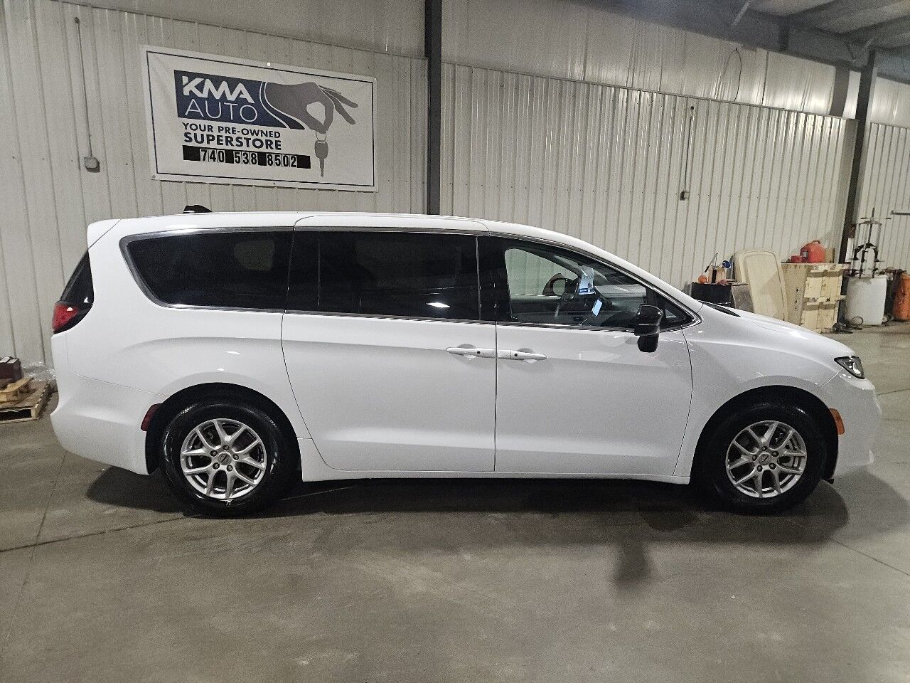 2024 Chrysler Pacifica Touring L