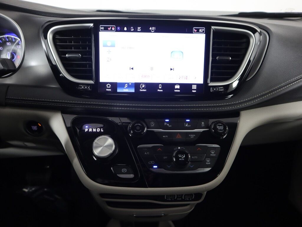 2024 Chrysler Pacifica Touring L Maumee OH