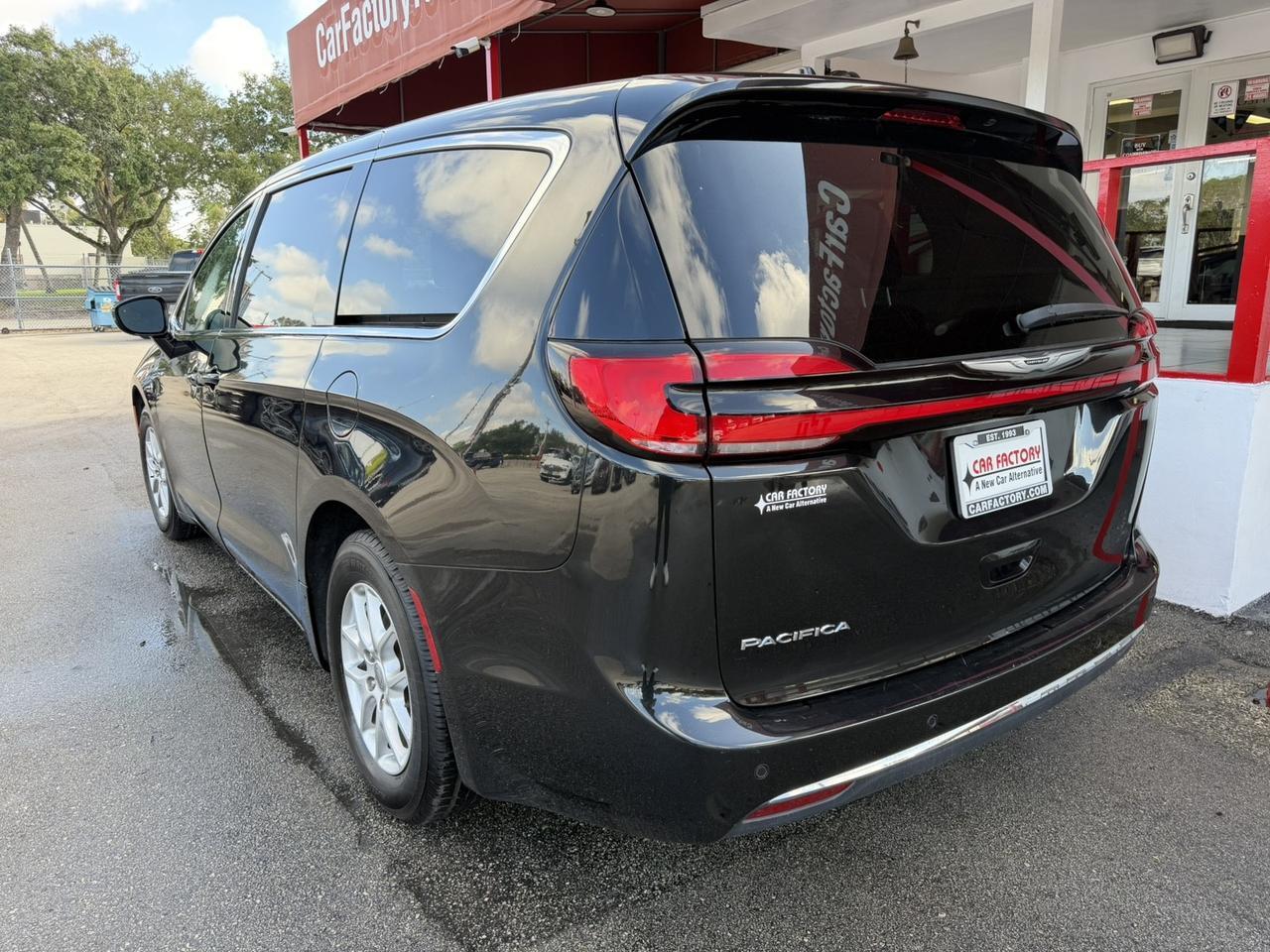 2024 Chrysler Pacifica Touring L Hollywood FL