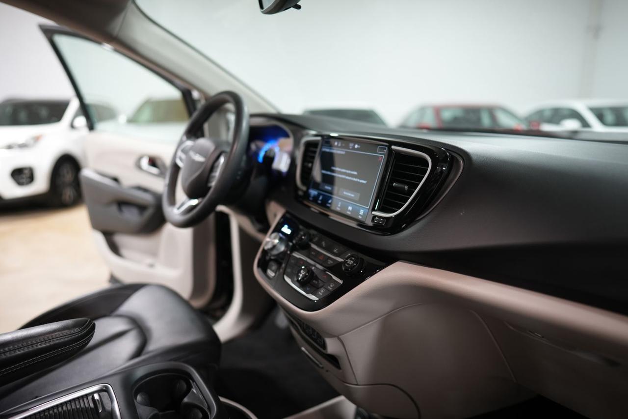 2024 Chrysler Pacifica Touring L Miami FL