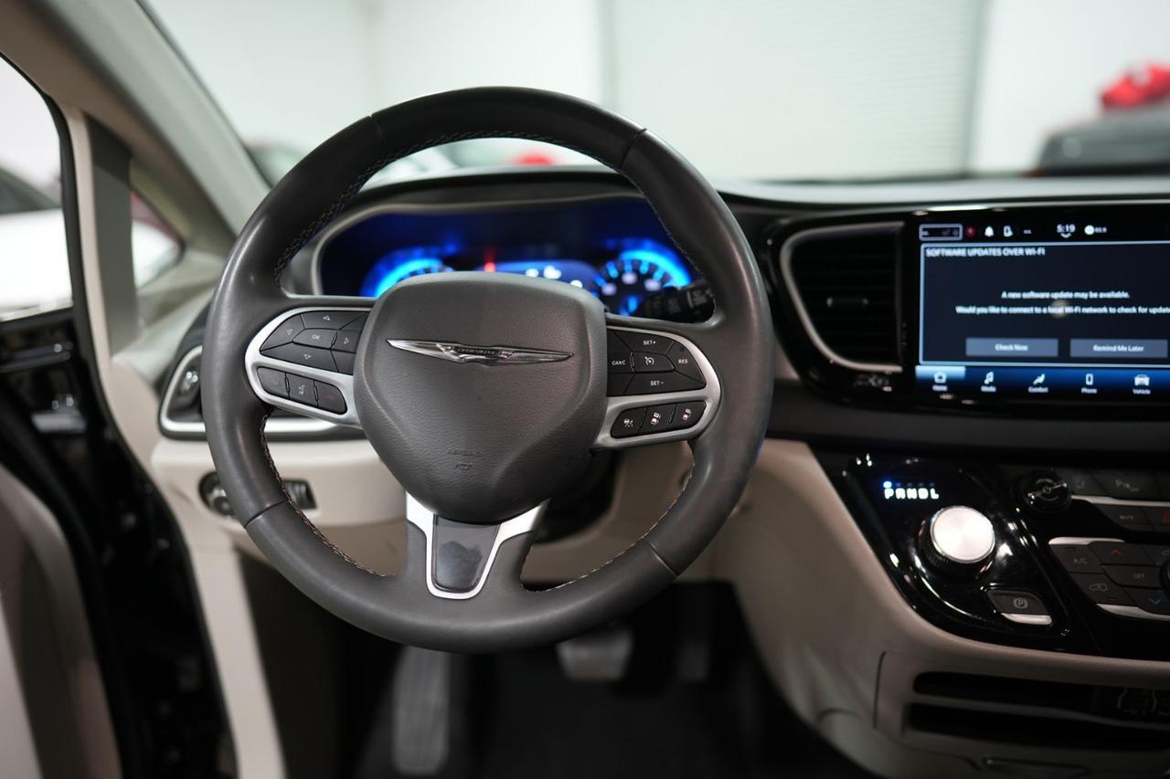 2024 Chrysler Pacifica Touring L Miami FL